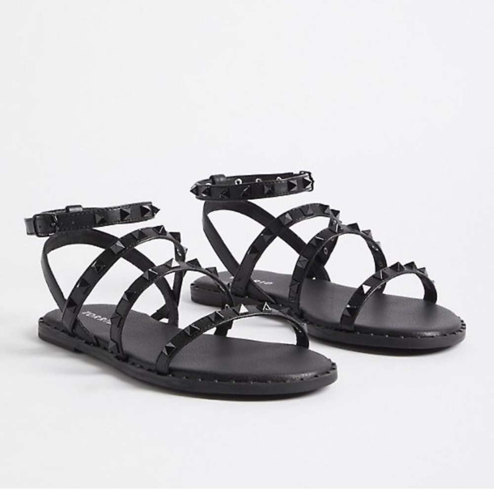EUC Torrid Studded Sandals Size 8-1/2 WW